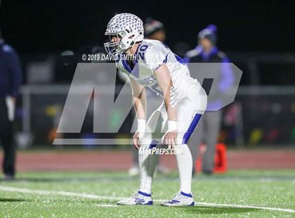 Thumbnail 3 in Liberty North vs. Rockhurst photogallery.