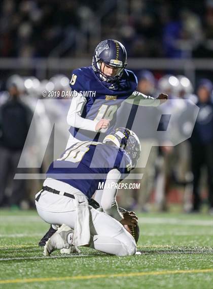 Thumbnail 1 in Liberty North vs. Rockhurst photogallery.