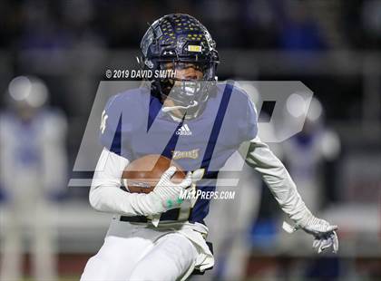 Thumbnail 3 in Liberty North vs. Rockhurst photogallery.