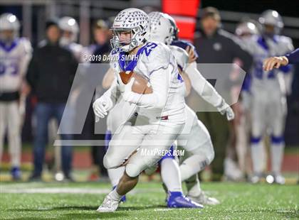 Thumbnail 2 in Liberty North vs. Rockhurst photogallery.