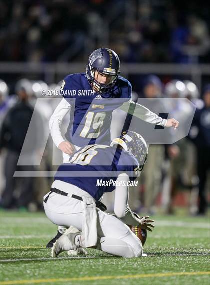 Thumbnail 3 in Liberty North vs. Rockhurst photogallery.