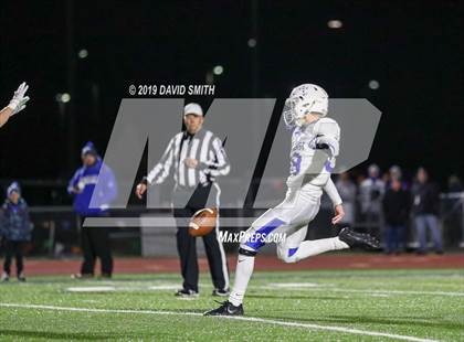 Thumbnail 2 in Liberty North vs. Rockhurst photogallery.