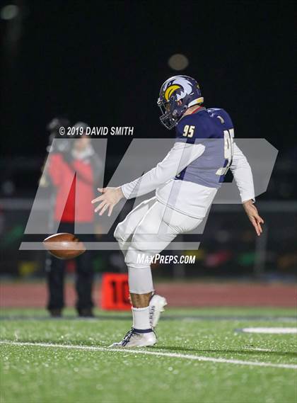 Thumbnail 2 in Liberty North vs. Rockhurst photogallery.