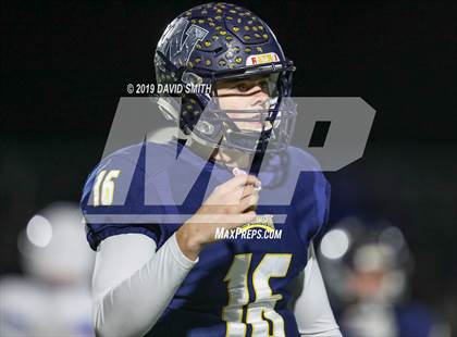 Thumbnail 2 in Liberty North vs. Rockhurst photogallery.