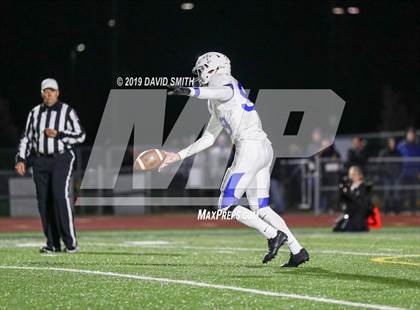 Thumbnail 3 in Liberty North vs. Rockhurst photogallery.