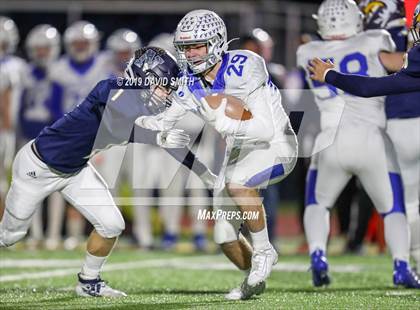 Thumbnail 2 in Liberty North vs. Rockhurst photogallery.