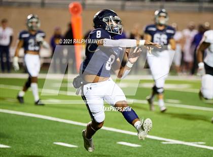 Thumbnail 2 in Boerne-Champion vs. Liberty Hill (UIL 5A/D2 Area 4 Playoff) photogallery.