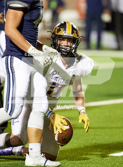 Thumbnail 1 in Boerne-Champion vs. Liberty Hill (UIL 5A/D2 Area 4 Playoff) photogallery.