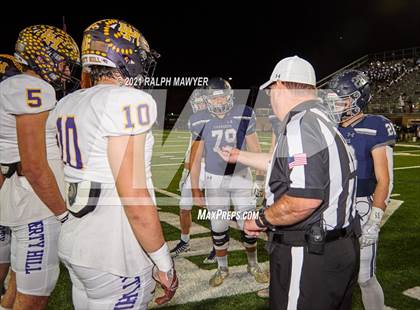 Thumbnail 2 in Boerne-Champion vs. Liberty Hill (UIL 5A/D2 Area 4 Playoff) photogallery.