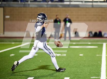 Thumbnail 3 in Boerne-Champion vs. Liberty Hill (UIL 5A/D2 Area 4 Playoff) photogallery.