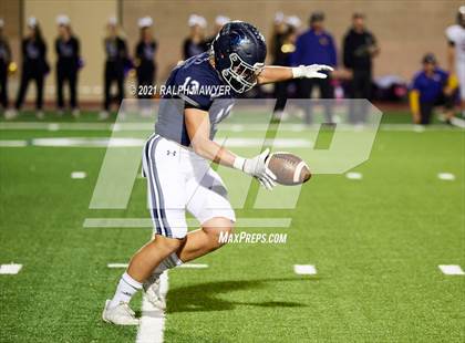 Thumbnail 3 in Boerne-Champion vs. Liberty Hill (UIL 5A/D2 Area 4 Playoff) photogallery.