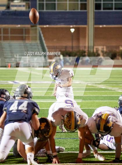 Thumbnail 2 in Boerne-Champion vs. Liberty Hill (UIL 5A/D2 Area 4 Playoff) photogallery.