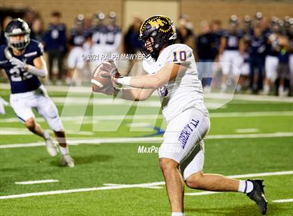 Thumbnail 3 in Boerne-Champion vs. Liberty Hill (UIL 5A/D2 Area 4 Playoff) photogallery.