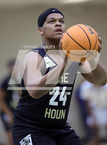 Thumbnail 3 in Calhoun vs. Cartersville photogallery.