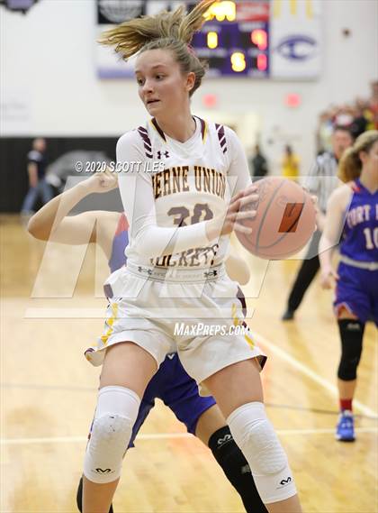 Thumbnail 2 in Fort Frye vs. Berne Union (OHSAA D4 Regional Semifinal) photogallery.