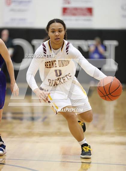 Thumbnail 1 in Fort Frye vs. Berne Union (OHSAA D4 Regional Semifinal) photogallery.