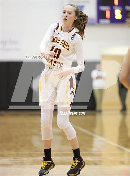 Thumbnail 2 in Fort Frye vs. Berne Union (OHSAA D4 Regional Semifinal) photogallery.
