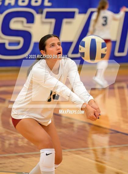 Thumbnail 3 in Tompkins vs. Dawson (KISD/CFISD Tournament) photogallery.