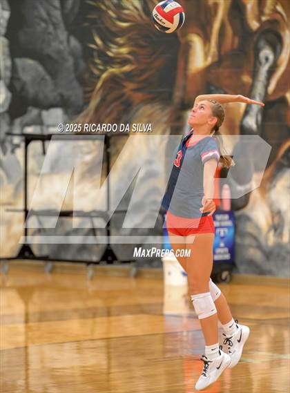 Thumbnail 2 in Tompkins vs. Dawson (KISD/CFISD Tournament) photogallery.