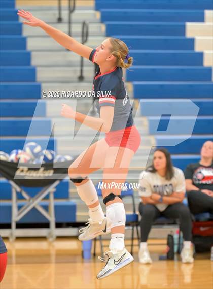 Thumbnail 1 in Tompkins vs. Dawson (KISD/CFISD Tournament) photogallery.