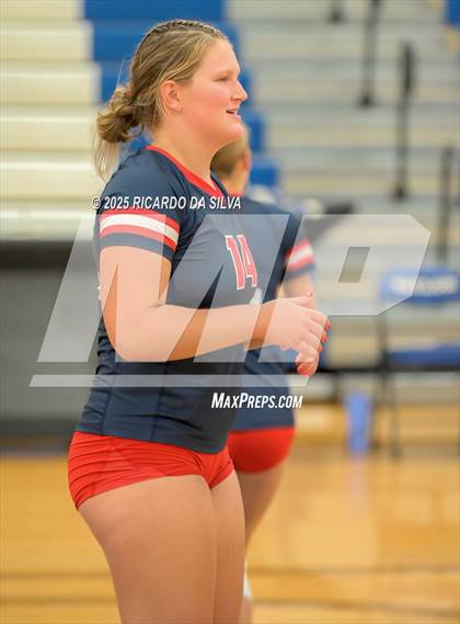 Thumbnail 2 in Tompkins vs. Dawson (KISD/CFISD Tournament) photogallery.