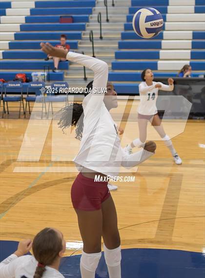 Thumbnail 2 in Tompkins vs. Dawson (KISD/CFISD Tournament) photogallery.
