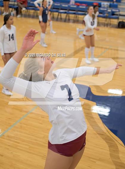 Thumbnail 2 in Tompkins vs. Dawson (KISD/CFISD Tournament) photogallery.