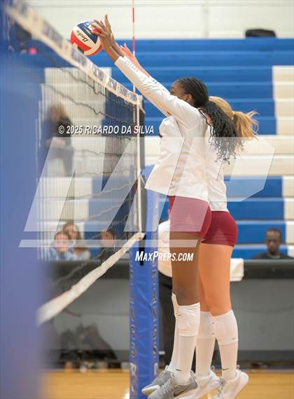 Thumbnail 2 in Tompkins vs. Dawson (KISD/CFISD Tournament) photogallery.