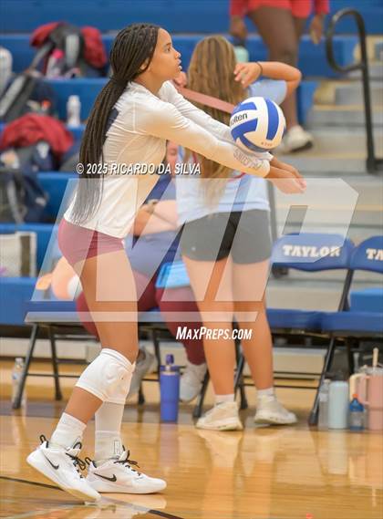 Thumbnail 2 in Tompkins vs. Dawson (KISD/CFISD Tournament) photogallery.
