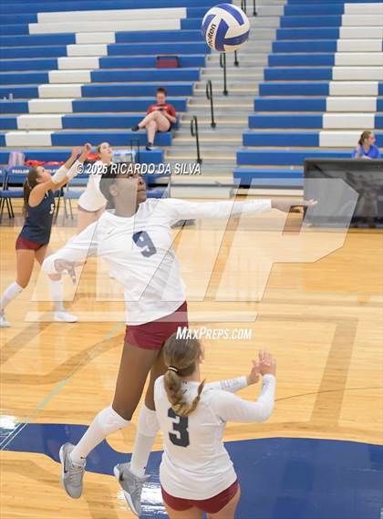 Thumbnail 2 in Tompkins vs. Dawson (KISD/CFISD Tournament) photogallery.