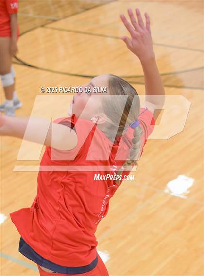 Thumbnail 3 in Tompkins vs. Dawson (KISD/CFISD Tournament) photogallery.