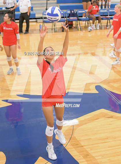 Thumbnail 2 in Tompkins vs. Dawson (KISD/CFISD Tournament) photogallery.
