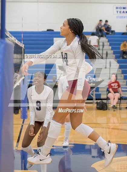 Thumbnail 1 in Tompkins vs. Dawson (KISD/CFISD Tournament) photogallery.