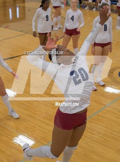 Thumbnail 3 in Tompkins vs. Dawson (KISD/CFISD Tournament) photogallery.
