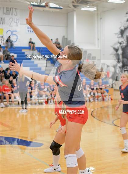 Thumbnail 2 in Tompkins vs. Dawson (KISD/CFISD Tournament) photogallery.