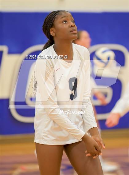 Thumbnail 2 in Tompkins vs. Dawson (KISD/CFISD Tournament) photogallery.