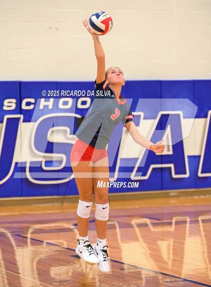 Thumbnail 2 in Tompkins vs. Dawson (KISD/CFISD Tournament) photogallery.