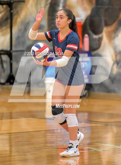 Thumbnail 2 in Tompkins vs. Dawson (KISD/CFISD Tournament) photogallery.
