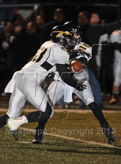 Thumbnail 1 in Arapahoe @ Valor Christian (CHSAA 5A Quarterfinal) photogallery.