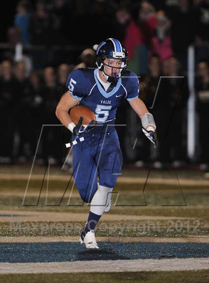 Thumbnail 1 in Arapahoe @ Valor Christian (CHSAA 5A Quarterfinal) photogallery.