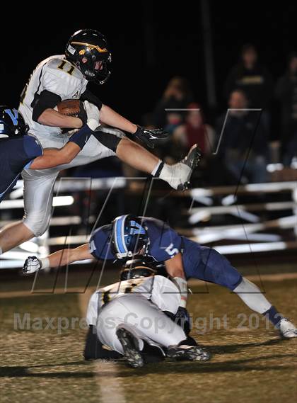 Thumbnail 1 in Arapahoe @ Valor Christian (CHSAA 5A Quarterfinal) photogallery.