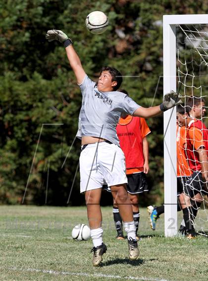 Thumbnail 1 in Roseville @ Del Campo photogallery.