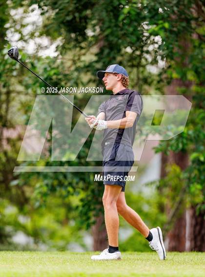 Thumbnail 2 in NCHSAA 2A Finals (Round 2) photogallery.
