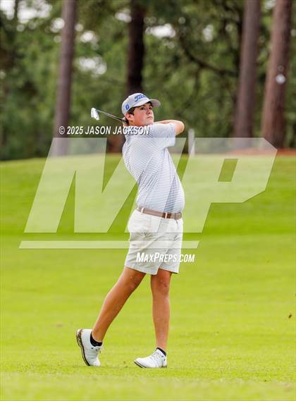Thumbnail 1 in NCHSAA 2A Finals (Round 2) photogallery.