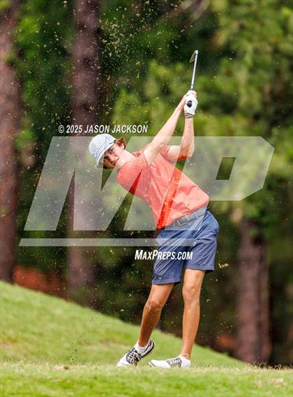 Thumbnail 2 in NCHSAA 2A Finals (Round 2) photogallery.