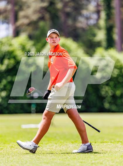 Thumbnail 1 in NCHSAA 2A Finals (Round 2) photogallery.