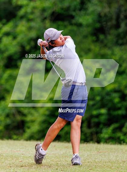 Thumbnail 3 in NCHSAA 2A Finals (Round 2) photogallery.