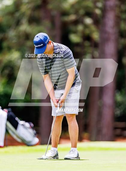 Thumbnail 1 in NCHSAA 2A Finals (Round 2) photogallery.