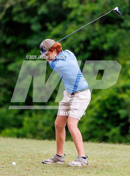 Thumbnail 1 in NCHSAA 2A Finals (Round 2) photogallery.