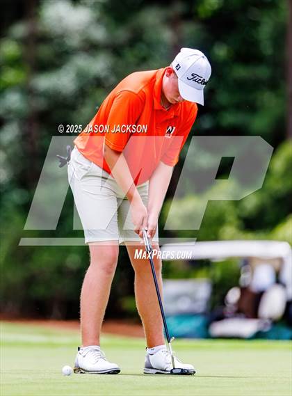 Thumbnail 1 in NCHSAA 2A Finals (Round 2) photogallery.